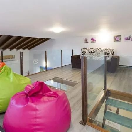 לינה וארוחת בוקר Casa Mica וגה דה סן מטאו